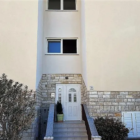 Teta Ana - Novalja Apartment *