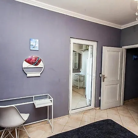 Teta Ana - Novalja * Σπλιτ